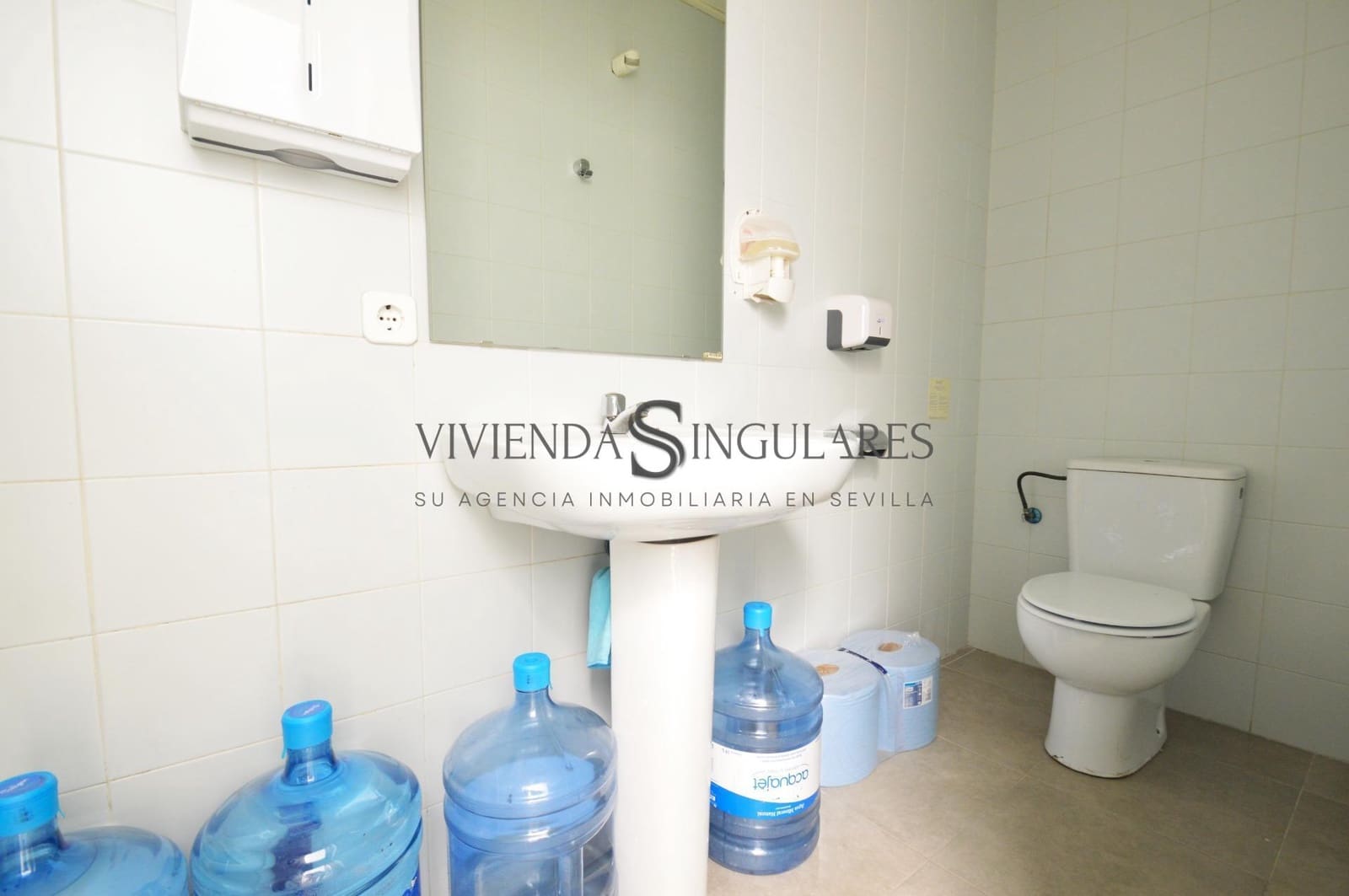 Commercial for sale in Seville city - € 299,000 (Ref: 10111973)