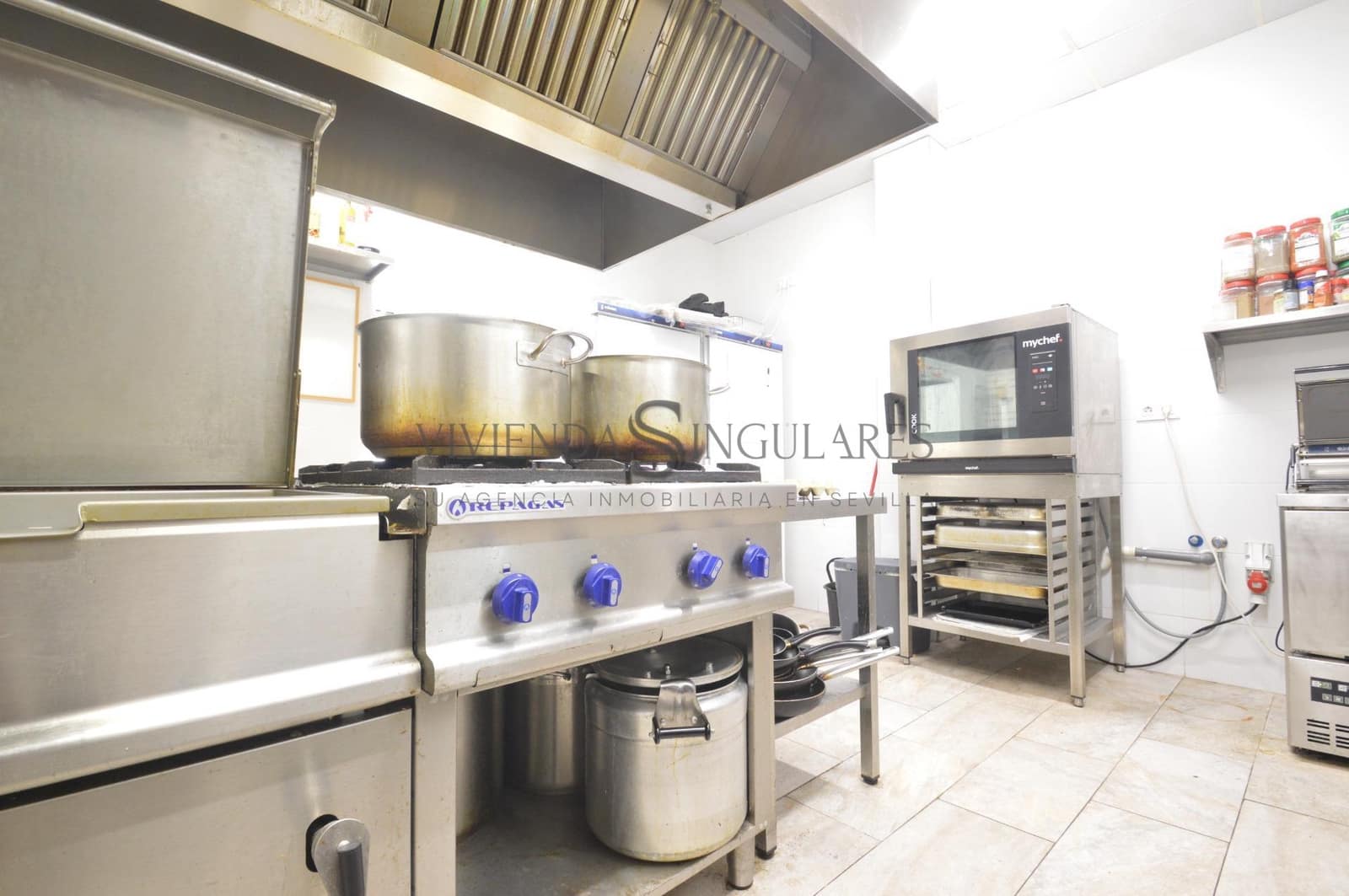 Commercieel te huur in Sevilla stad - € 450 (Ref: 10111974)