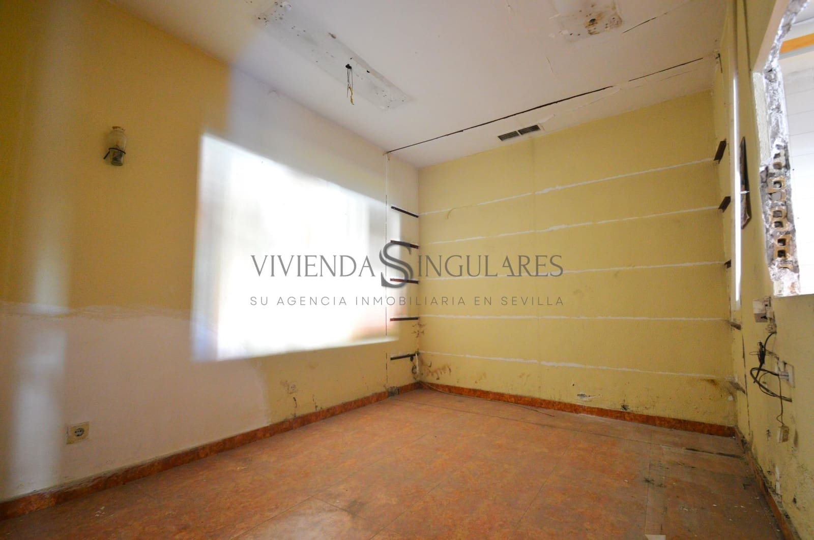 Commercieel te huur in Sevilla stad - € 1.400 (Ref: 10111977)