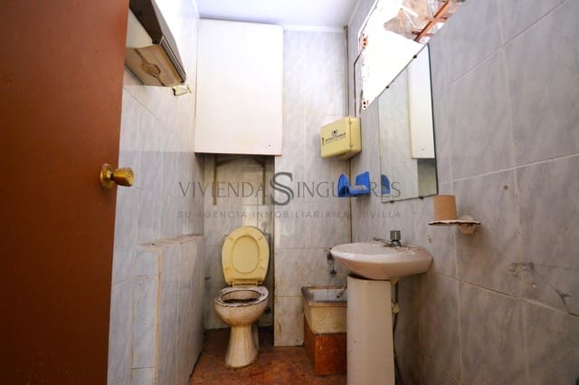 Kommersiell att hyra i Sevilla stad - 1 400 € (Ref: 10111977)