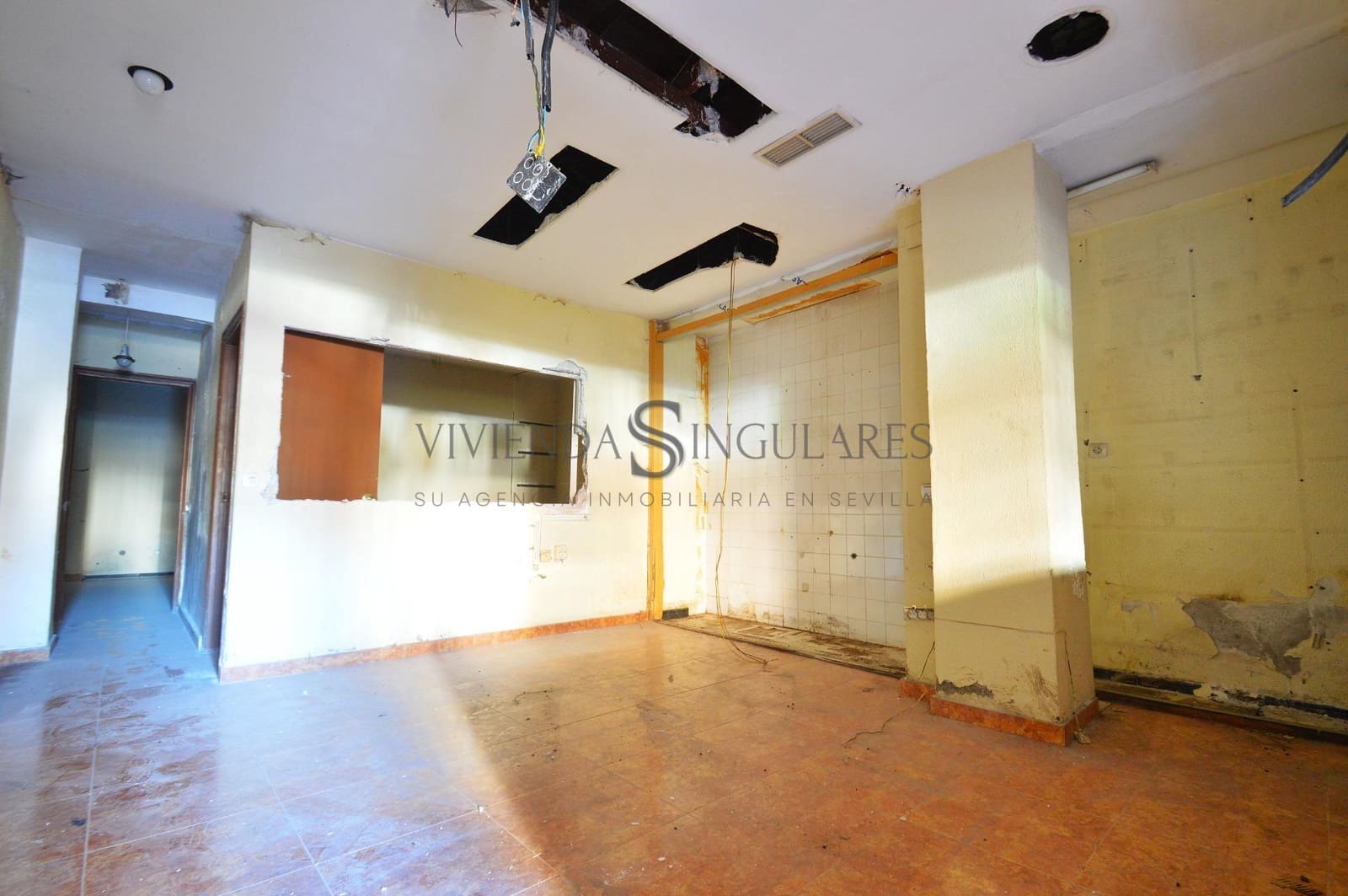 Commercieel te huur in Sevilla stad - € 1.400 (Ref: 10111977)