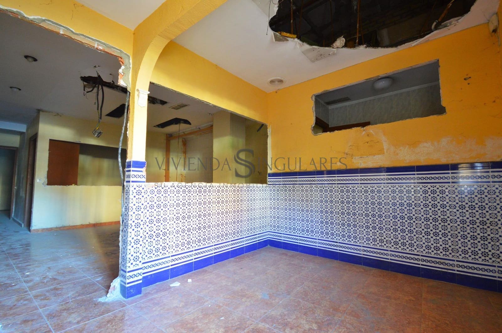 Commercieel te huur in Sevilla stad - € 1.400 (Ref: 10111977)