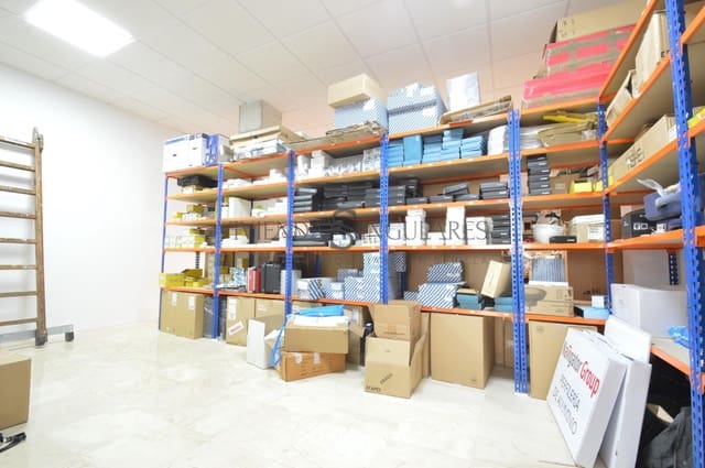 Gewerbe zu verkaufen in Parque Alcosa, Sevilla Stadt - 247.500 € (Ref: 10111978)