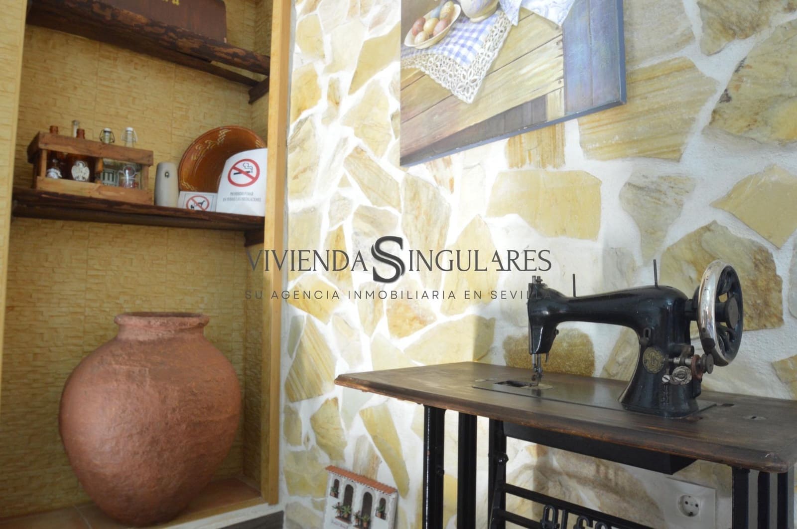 Hotel de 9 habitaciones en Arroyomolinos de León en venta - 405.000 € (Ref: 10111983)