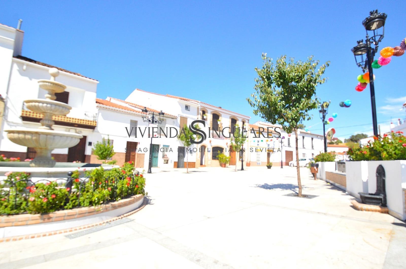 Hotel de 9 habitaciones en Arroyomolinos de León en venta - 405.000 € (Ref: 10111983)