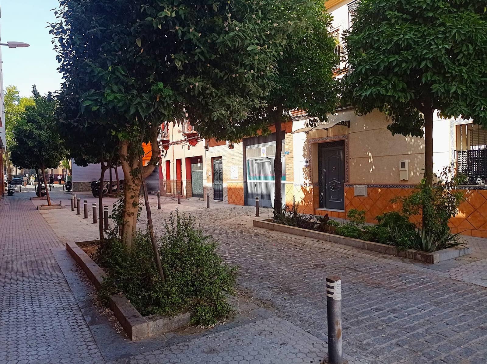 Commercieel te huur in Sevilla stad - € 1.400 (Ref: 10111984)