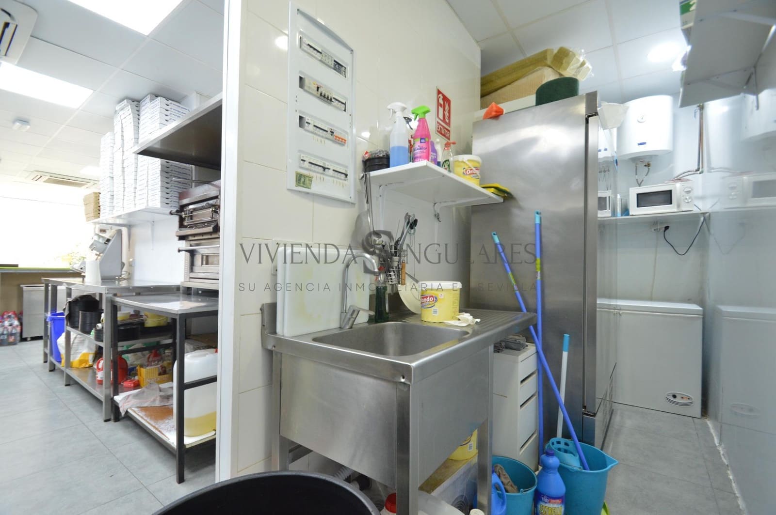 Erhverv til salg i Sevilla by - € 136.000 (Ref: 10111989)
