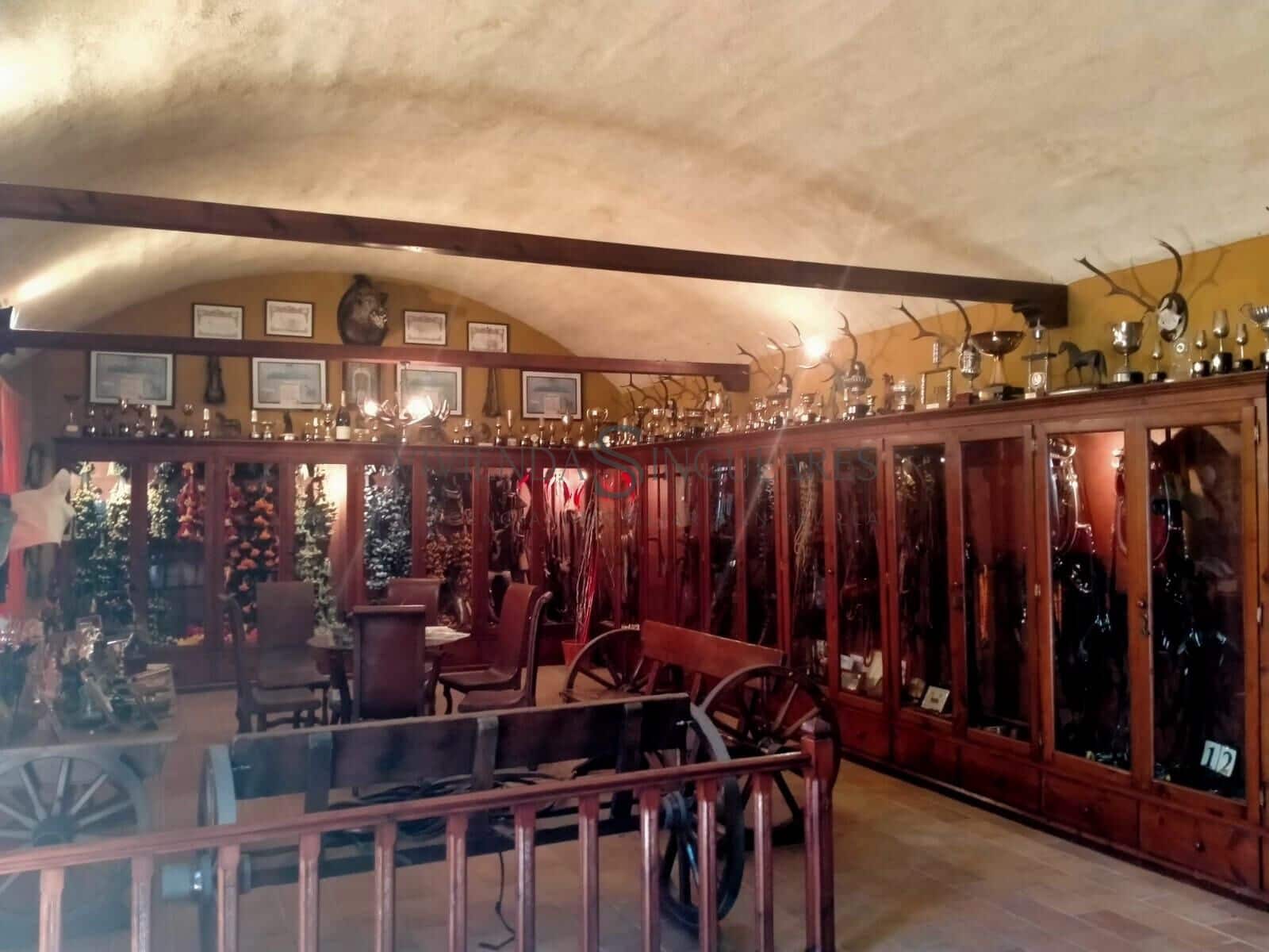 4 sovrum Finca/Hus på landet till salu i Alcala de Guadaira med pool garage - 3 800 000 € (Ref: 10111992)