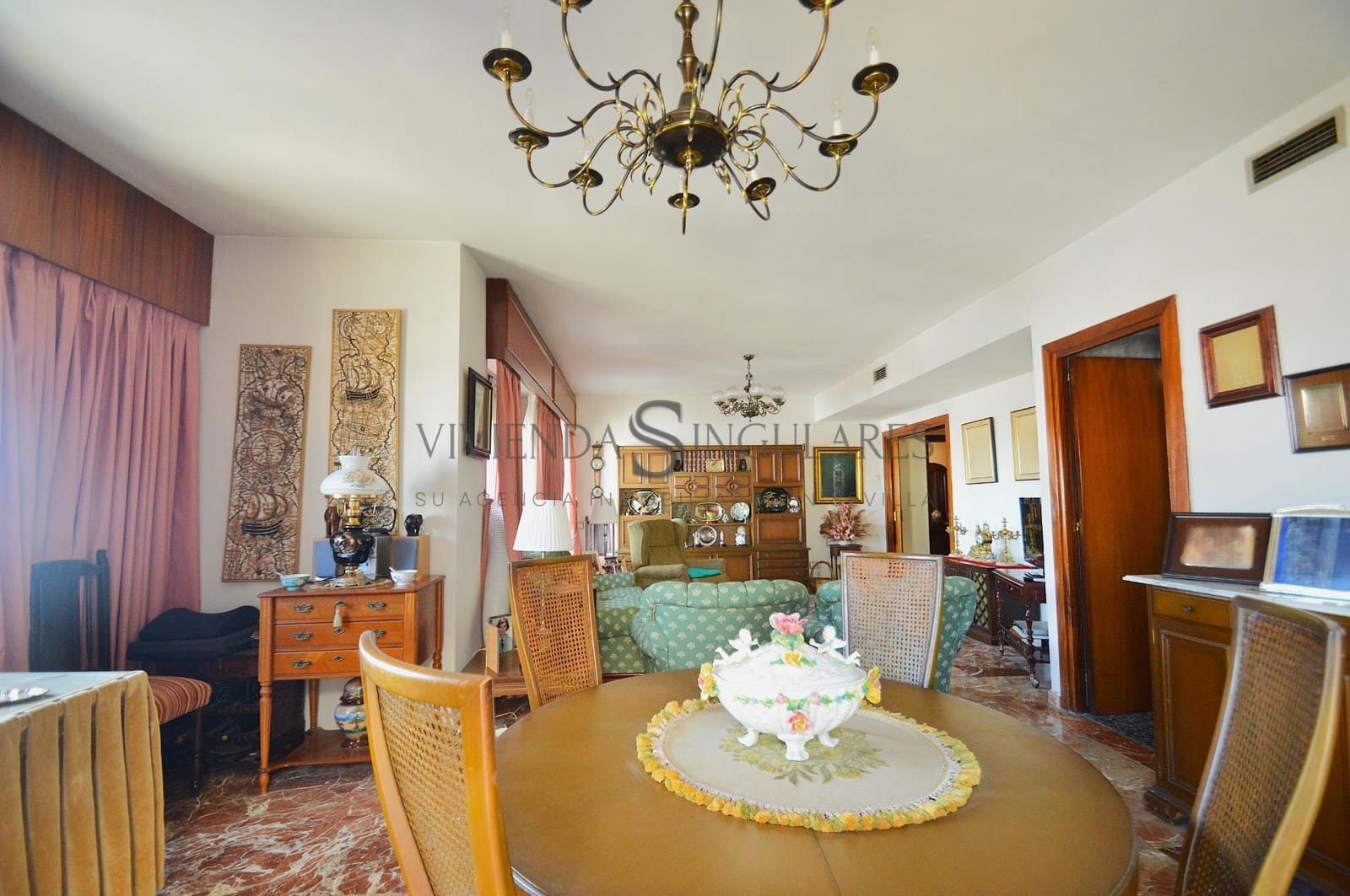 5 soveværelse Lejlighed til salg i Sevilla by med garage - € 729.000 (Ref: 10155320)