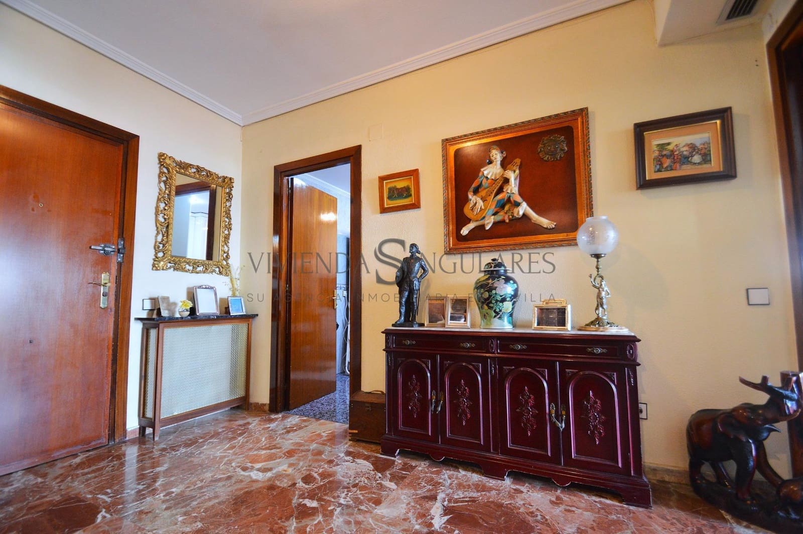 5 soveværelse Lejlighed til salg i Sevilla by med garage - € 729.000 (Ref: 10155320)
