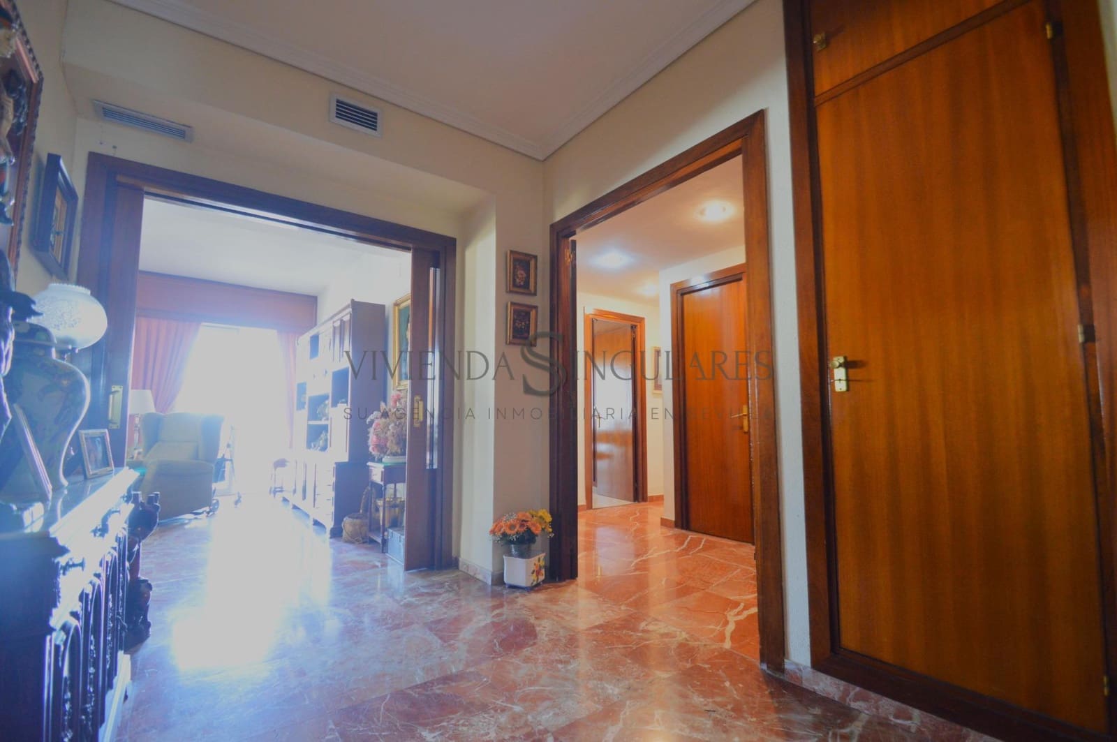 5 soveværelse Lejlighed til salg i Sevilla by med garage - € 729.000 (Ref: 10155320)