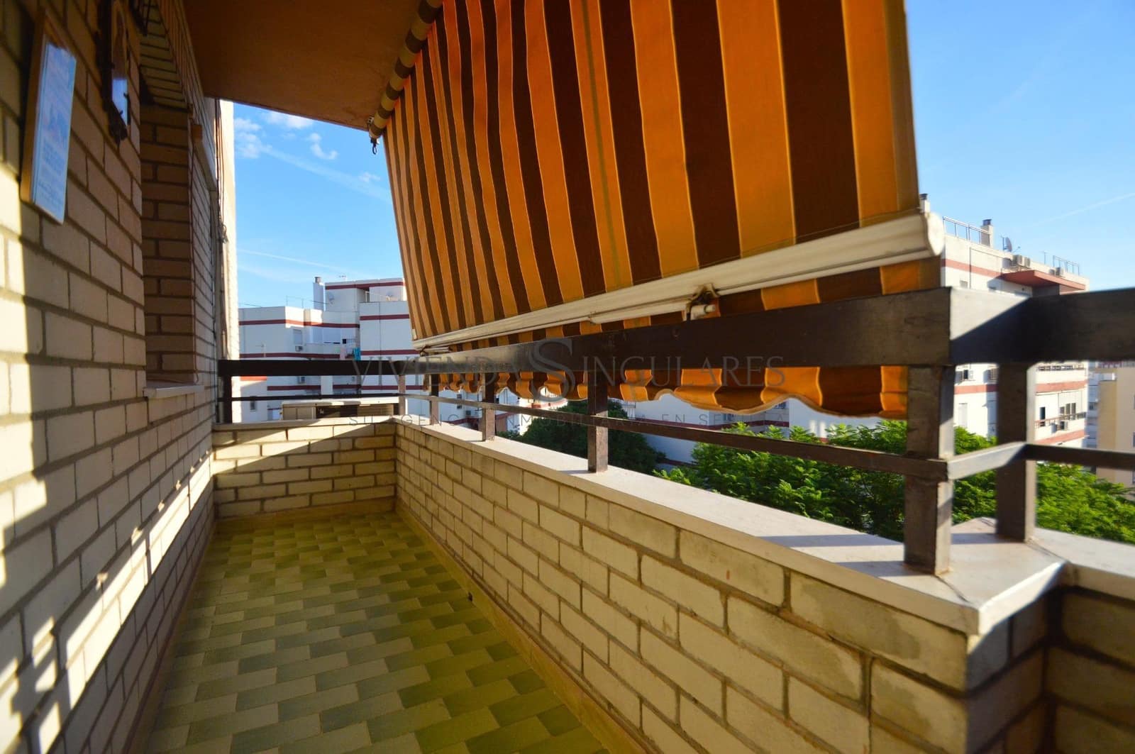 3 bedroom Flat for rent in Seville city - € 1,000 (Ref: 10166724)