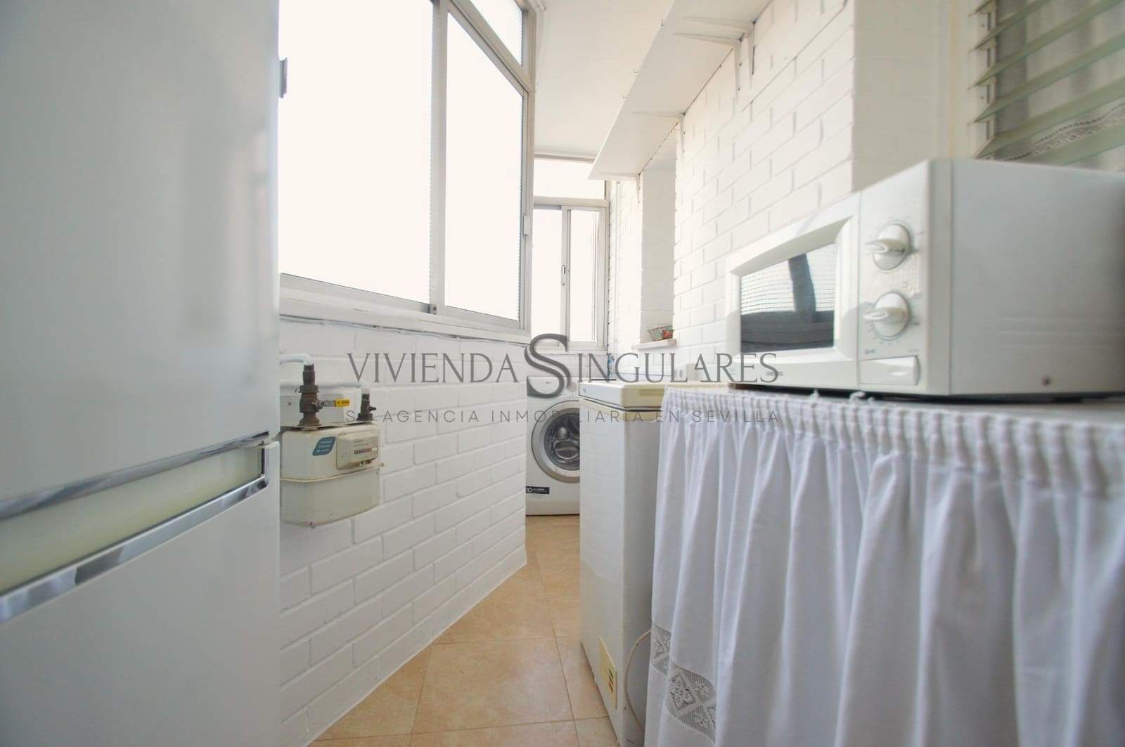3 bedroom Flat for rent in Seville city - € 1,000 (Ref: 10166724)