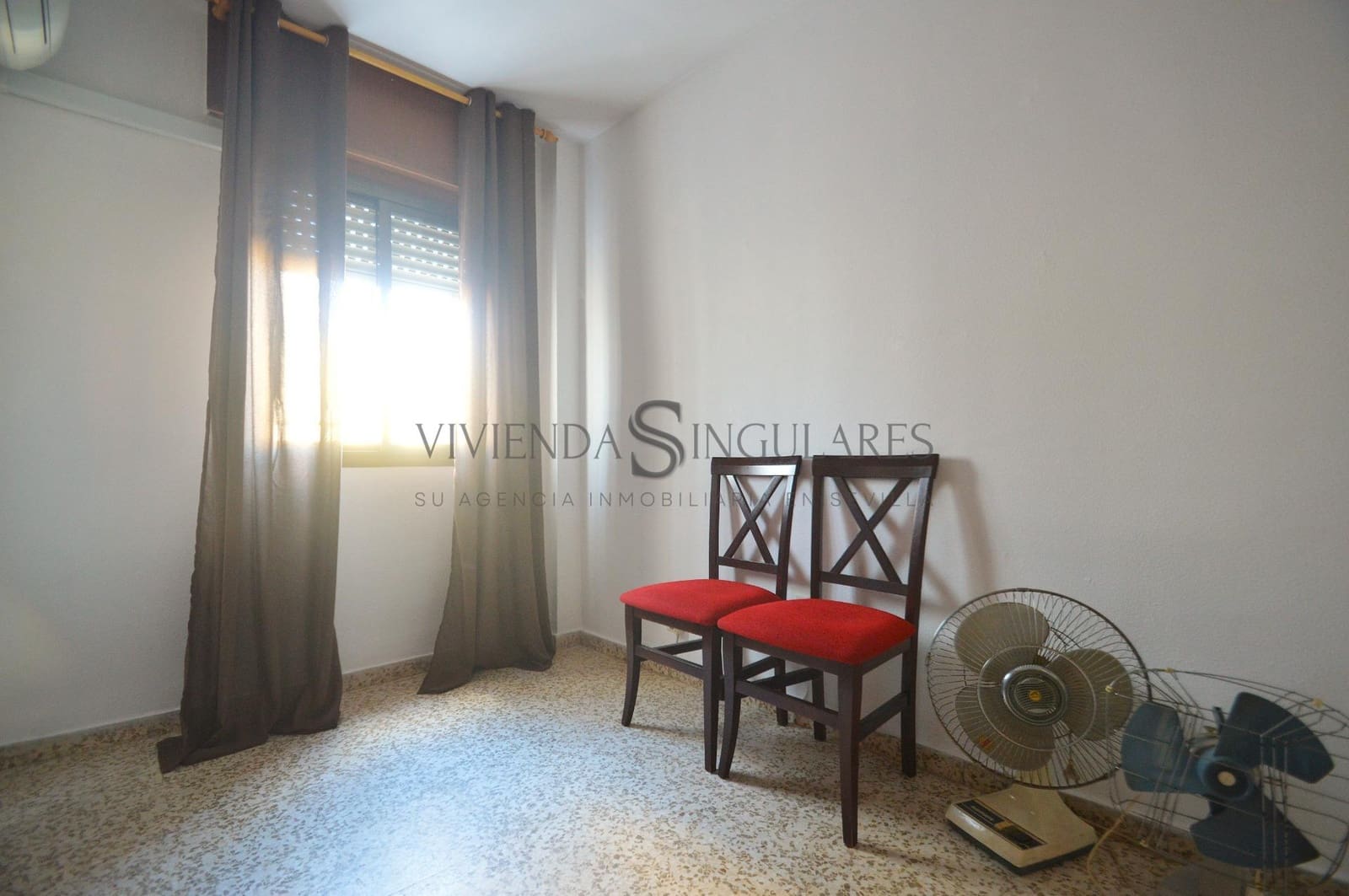 3 bedroom Flat for rent in Seville city - € 1,000 (Ref: 10166724)