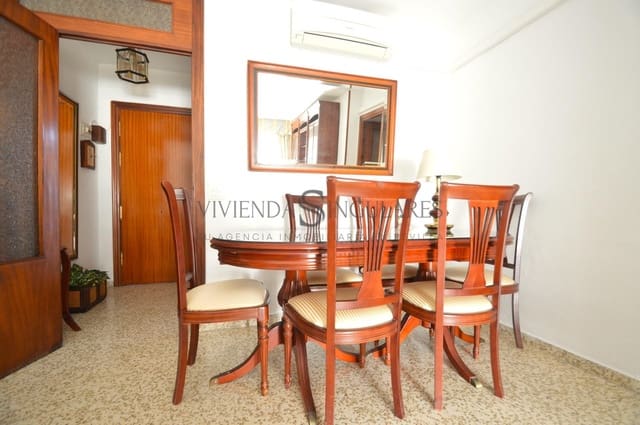 3 bedroom Flat for rent in Seville city - € 1,000 (Ref: 10166724)