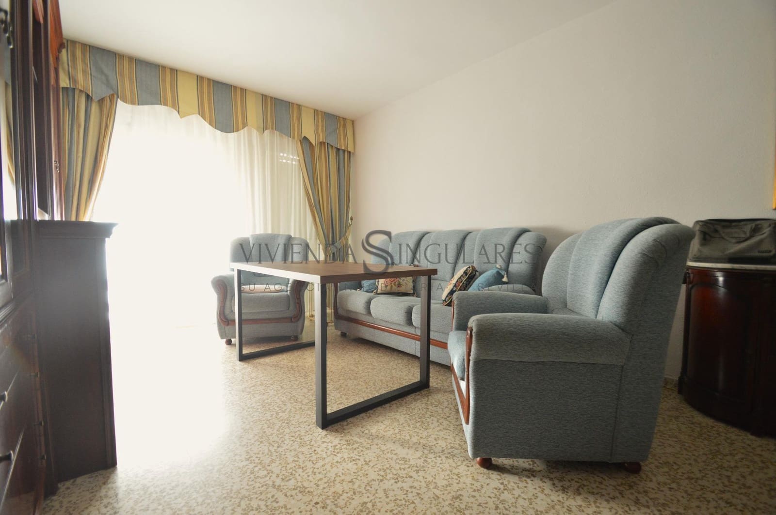 3 bedroom Flat for rent in Seville city - € 1,000 (Ref: 10166724)