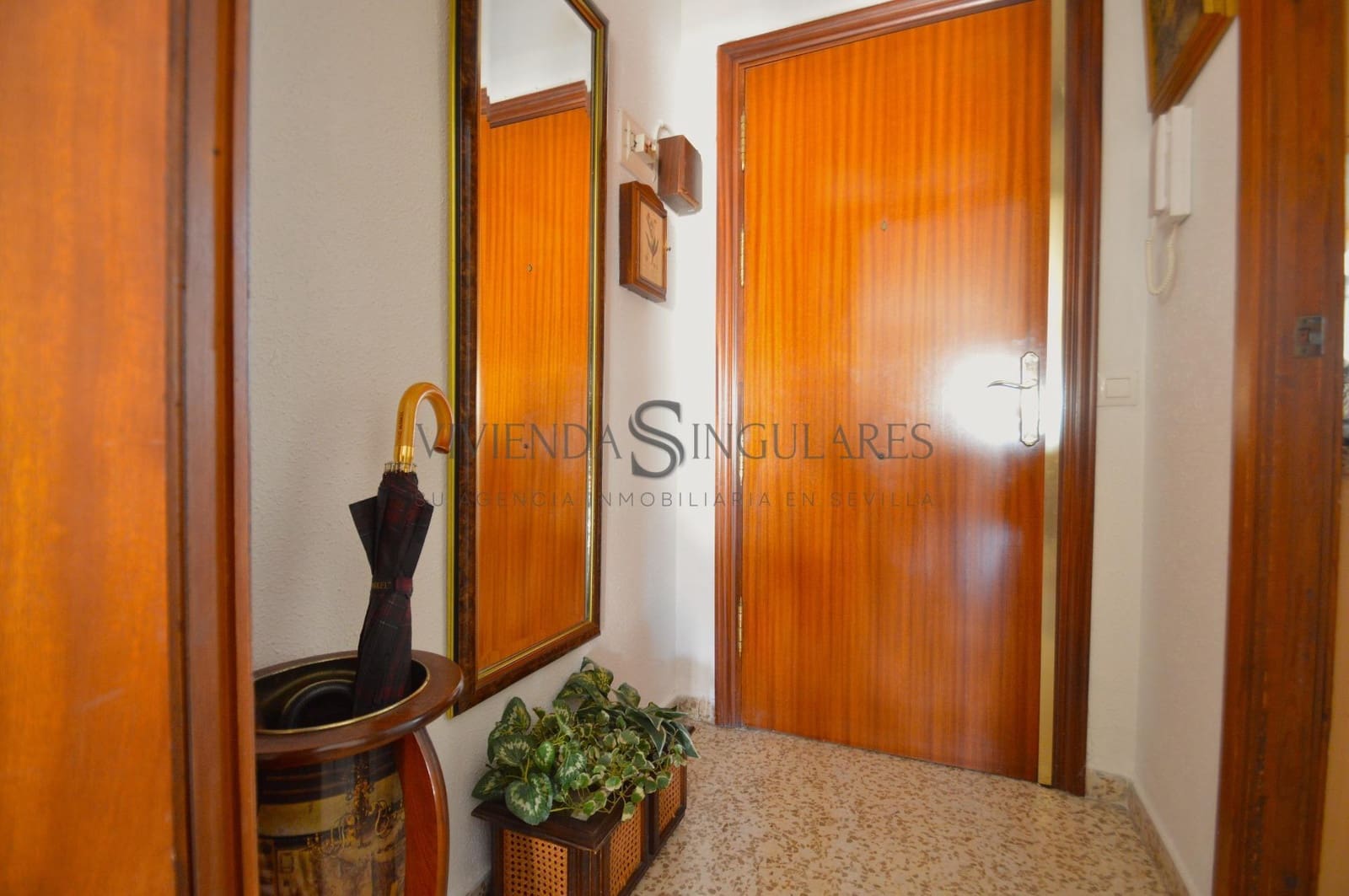 3 bedroom Flat for rent in Seville city - € 1,000 (Ref: 10166724)
