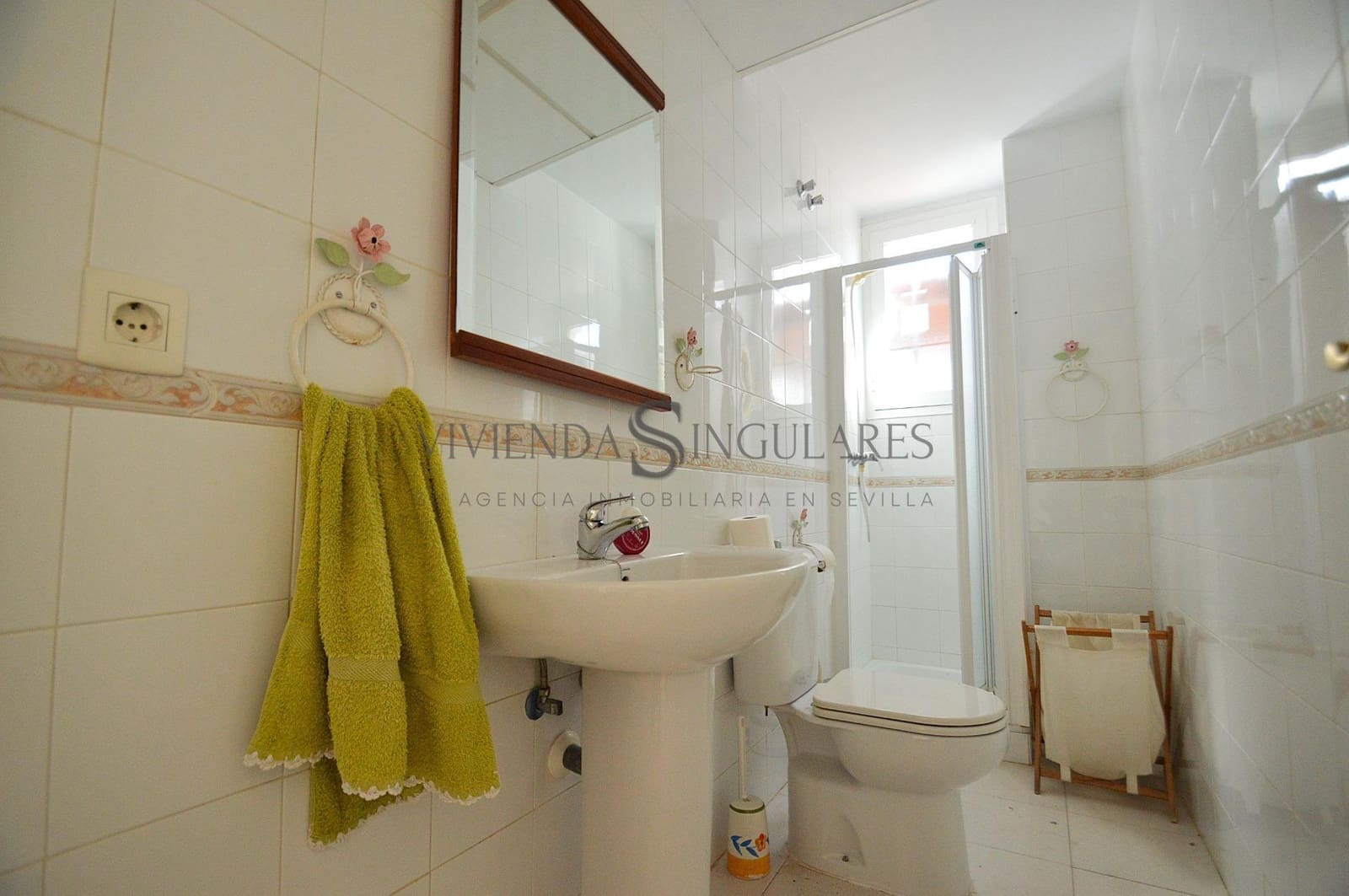 4 soveværelse Semi-Rækkehus til salg i Palomares del Rio med swimmingpool - € 350.000 (Ref: 10168489)
