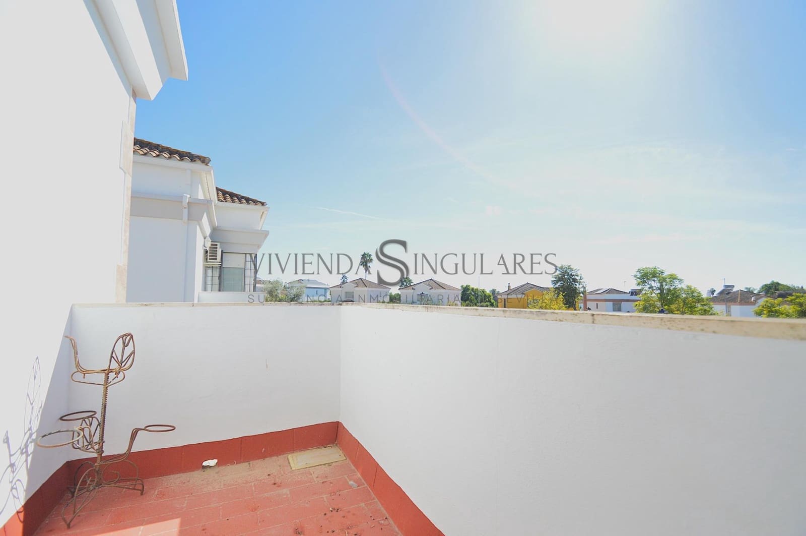 4 soveværelse Semi-Rækkehus til salg i Palomares del Rio med swimmingpool - € 350.000 (Ref: 10168489)