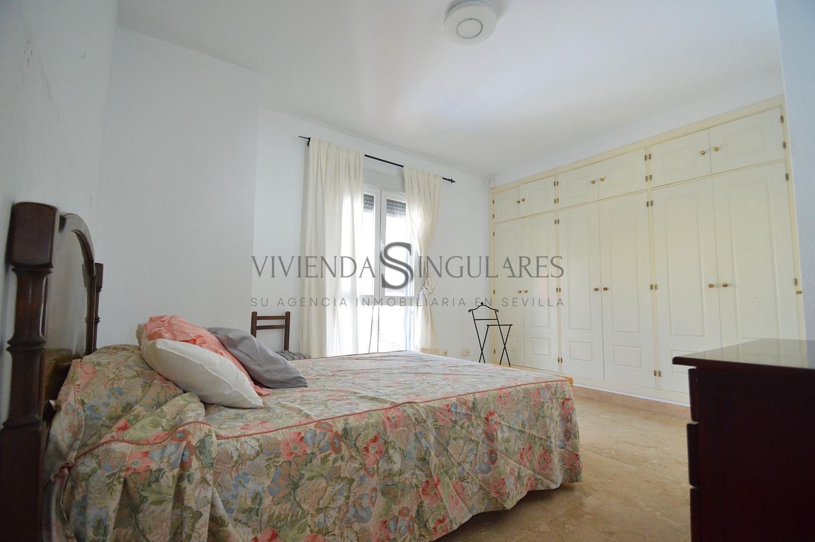 4 soveværelse Semi-Rækkehus til salg i Palomares del Rio med swimmingpool - € 350.000 (Ref: 10168489)