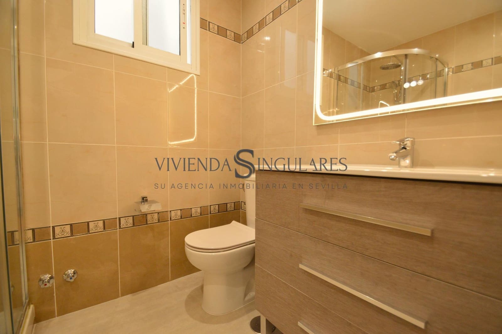 3 Zimmer Reihenhaus zu verkaufen in Sevilla Stadt mit Garage - 245.000 € (Ref: 10174003)