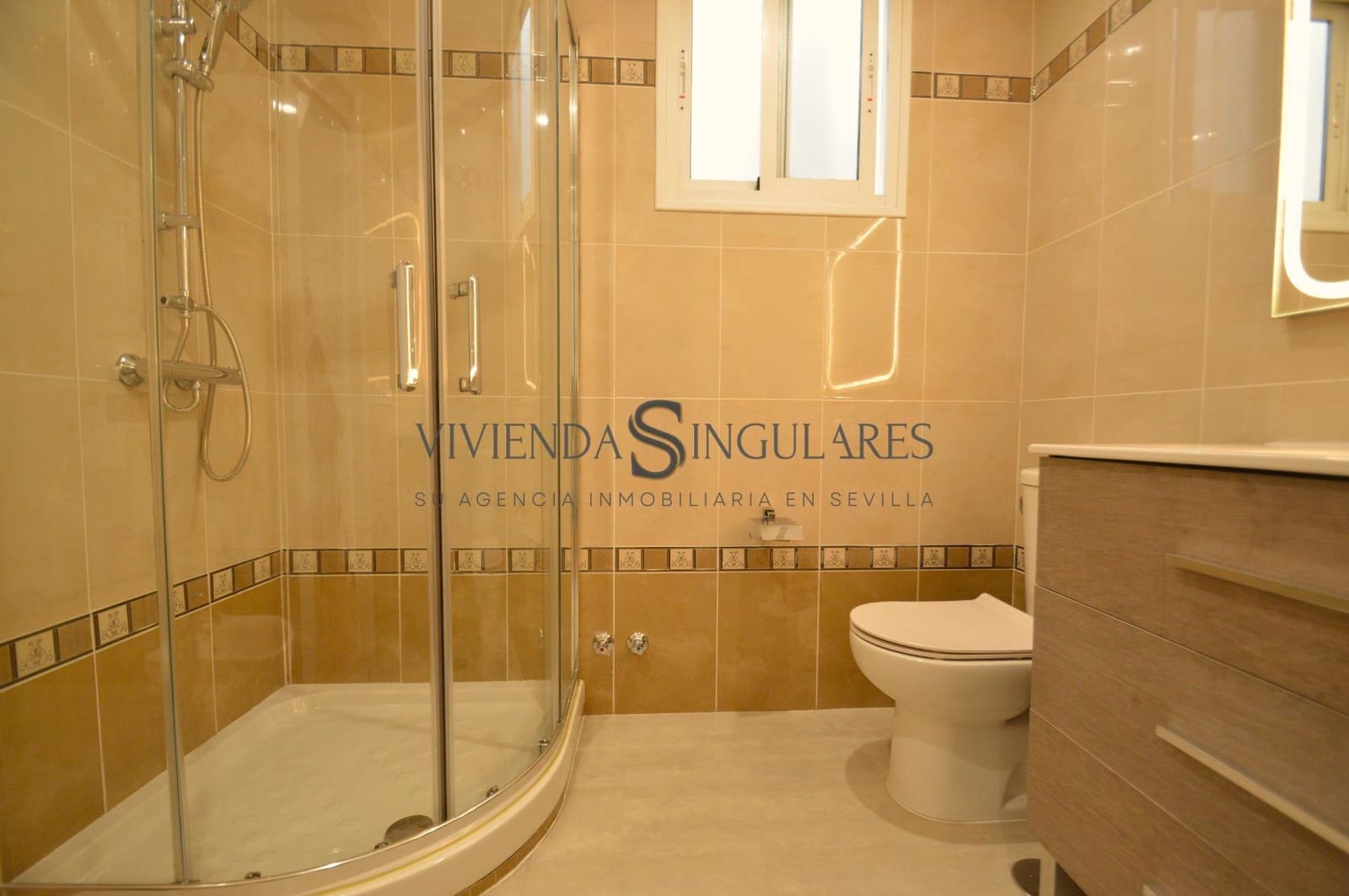 3 Zimmer Reihenhaus zu verkaufen in Sevilla Stadt mit Garage - 245.000 € (Ref: 10174003)