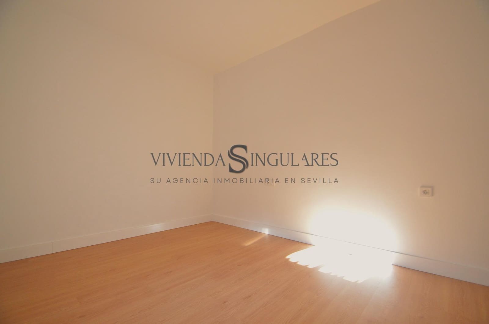 3 Zimmer Reihenhaus zu verkaufen in Sevilla Stadt mit Garage - 245.000 € (Ref: 10174003)