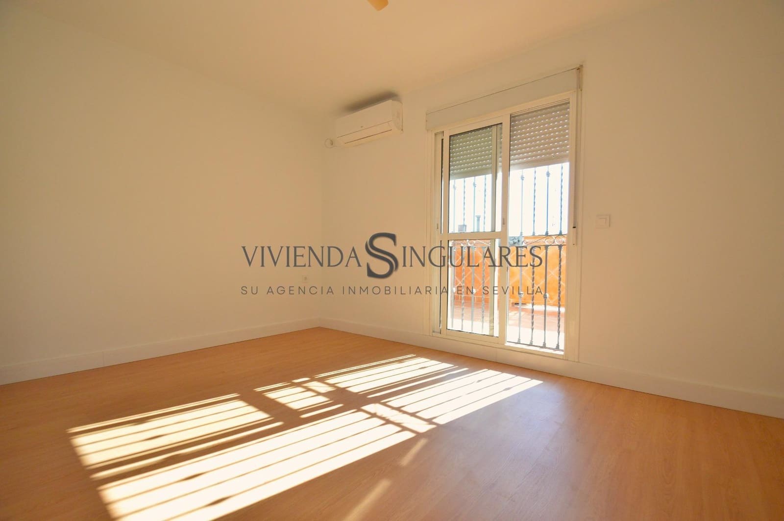 3 Zimmer Reihenhaus zu verkaufen in Sevilla Stadt mit Garage - 245.000 € (Ref: 10174003)