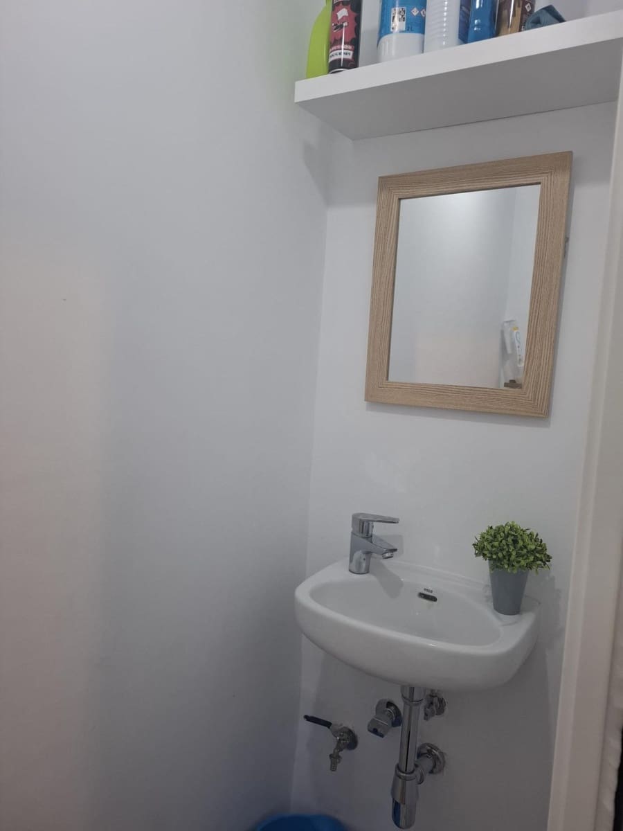 3 slaapkamer Commercieel te koop in Sevilla stad - € 268.000 (Ref: 10177212)