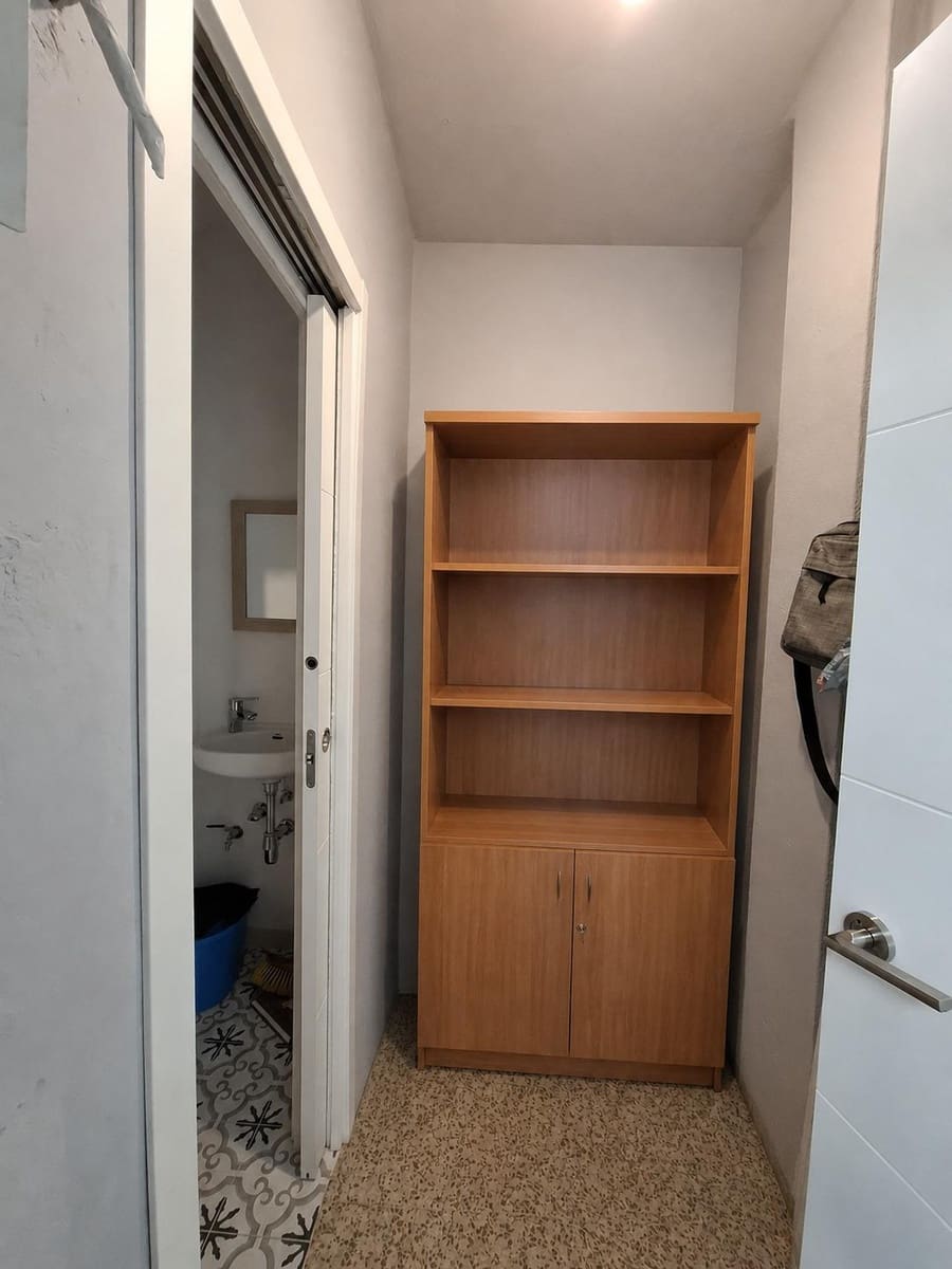 3 slaapkamer Commercieel te koop in Sevilla stad - € 268.000 (Ref: 10177212)