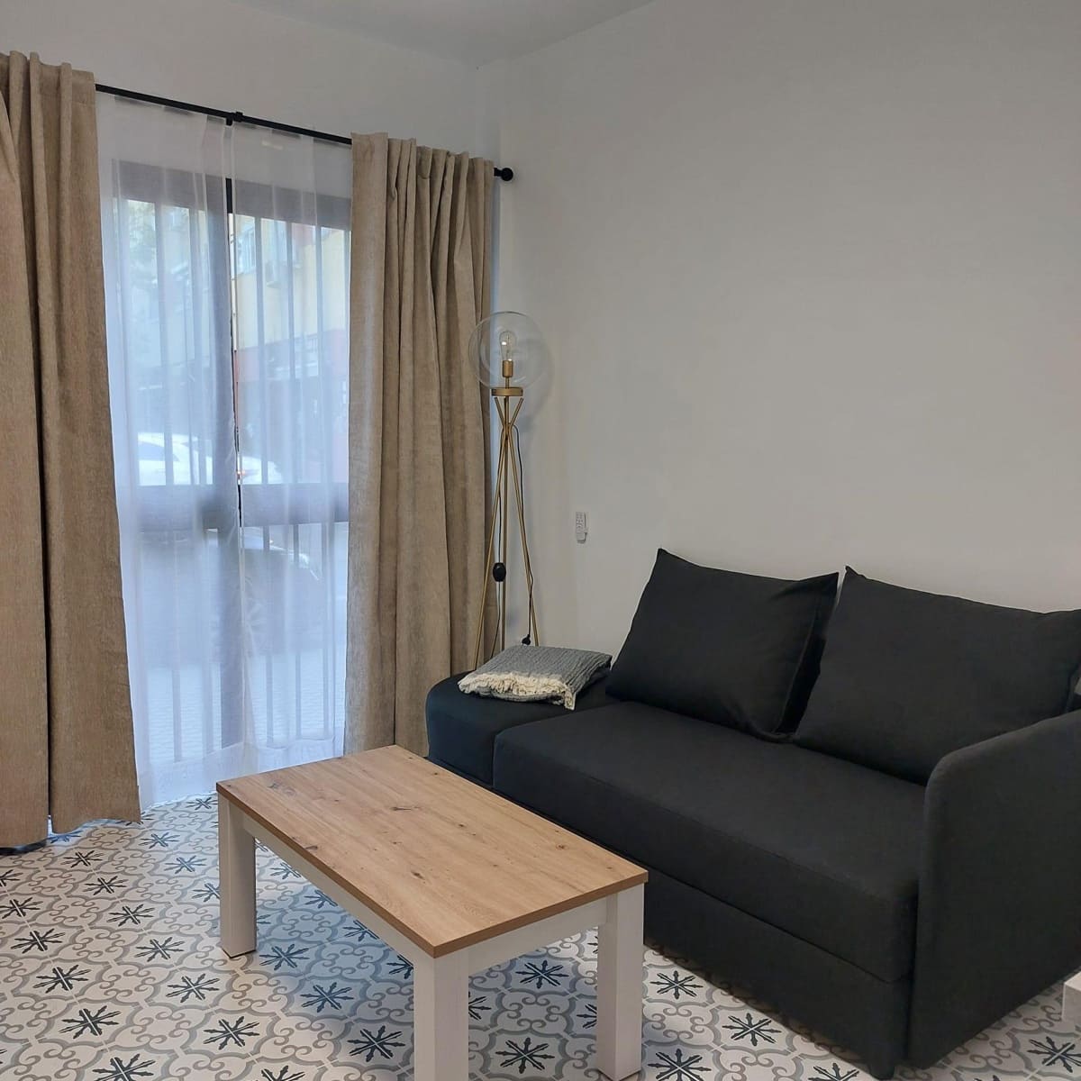 3 slaapkamer Commercieel te koop in Sevilla stad - € 268.000 (Ref: 10177212)