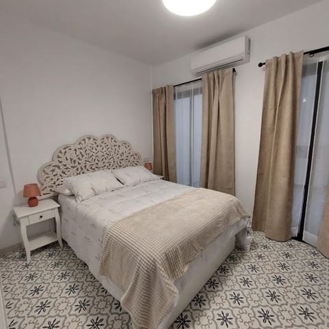 3 slaapkamer Commercieel te koop in Sevilla stad - € 268.000 (Ref: 10177212)