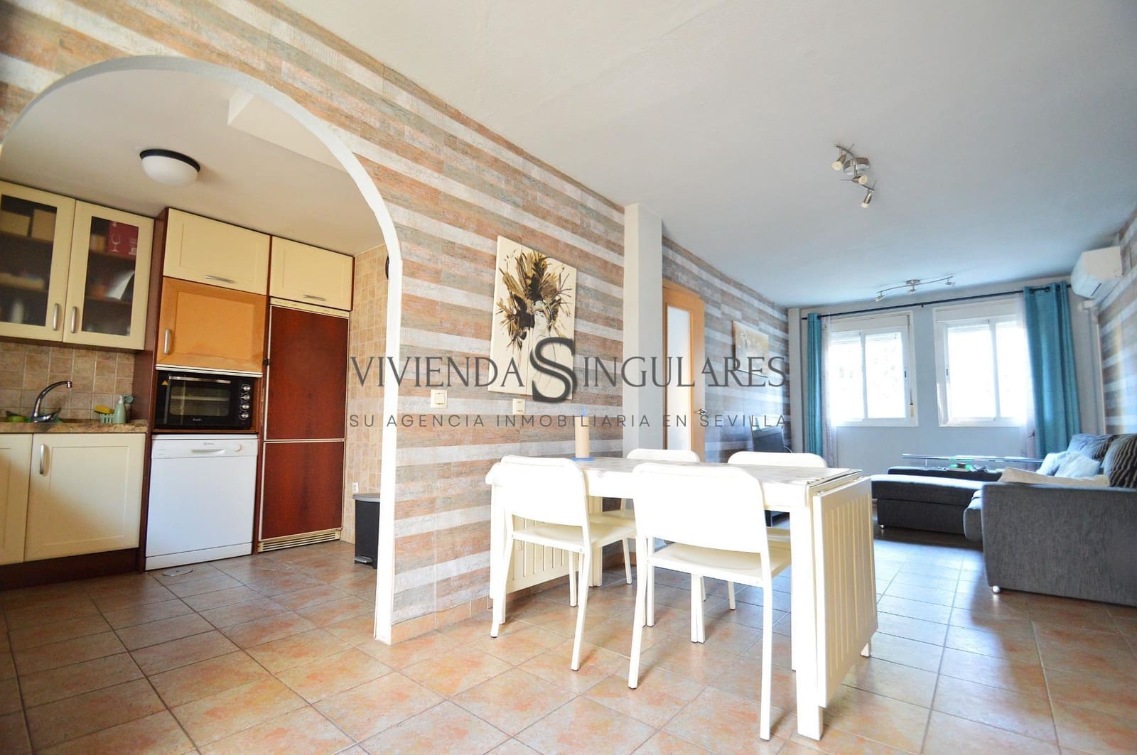 Adosado de 3 habitaciones en Sevilla ciudad en venta con piscina garaje - 399.500 € (Ref: 10185003)