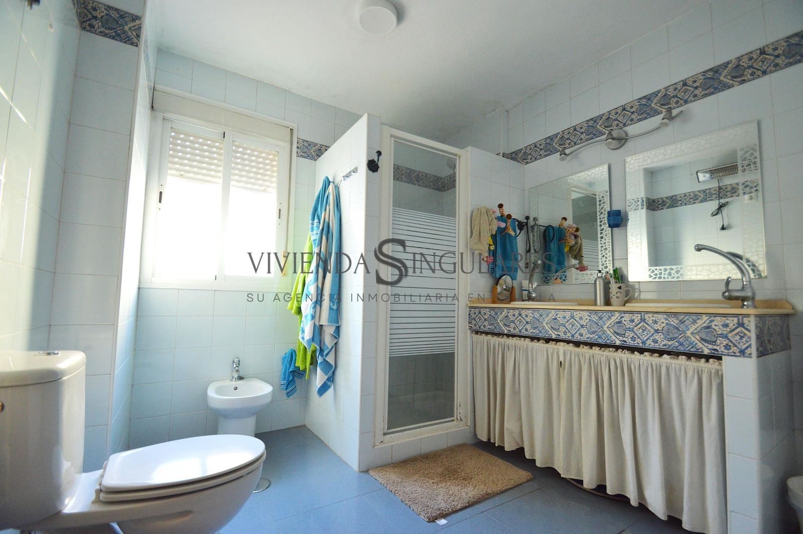 Adosado de 3 habitaciones en Sevilla ciudad en venta con piscina garaje - 399.500 € (Ref: 10185003)