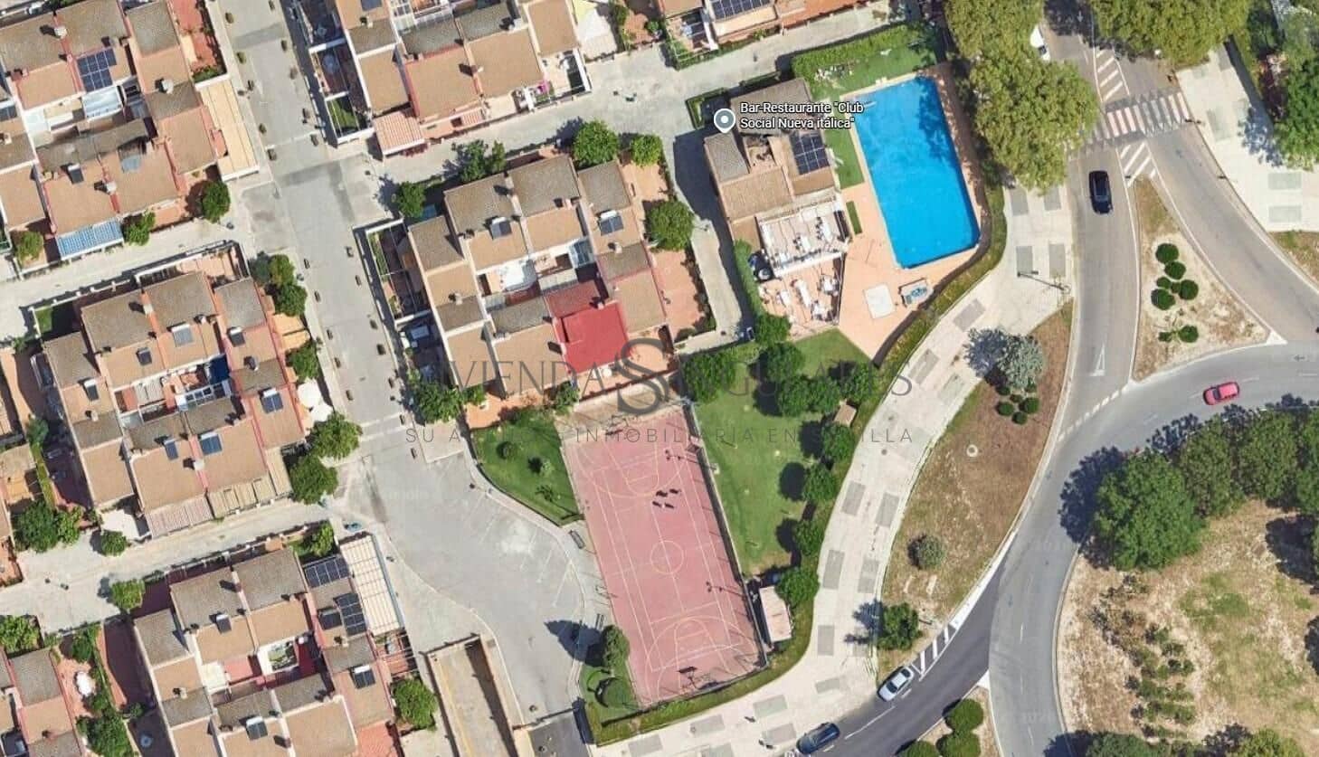 Adosado de 3 habitaciones en Sevilla ciudad en venta con piscina garaje - 399.500 € (Ref: 10185003)