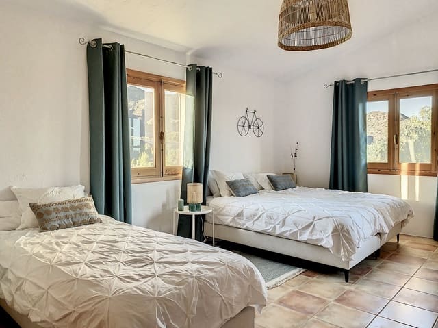 Finca/Casa Rural de 10 habitaciones en El Pozo del Esparto, Cuevas del Almanzora en venta con piscina garaje - 1.290.000 € (Ref: 10038465)