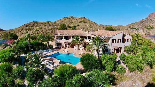 Finca/Casa Rural de 10 habitaciones en El Pozo del Esparto, Cuevas del Almanzora en venta con piscina garaje - 1.290.000 € (Ref: 10038465)