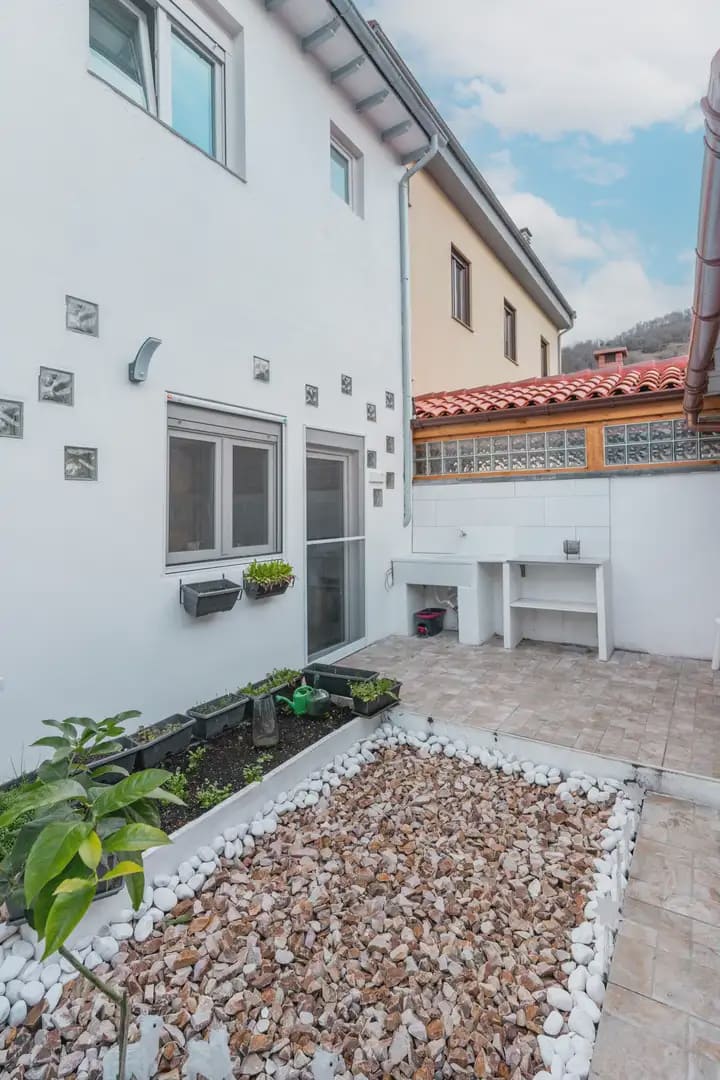 5 soverom Hus til salgs i Mieres - € 149 000 (Ref: 10038970)
