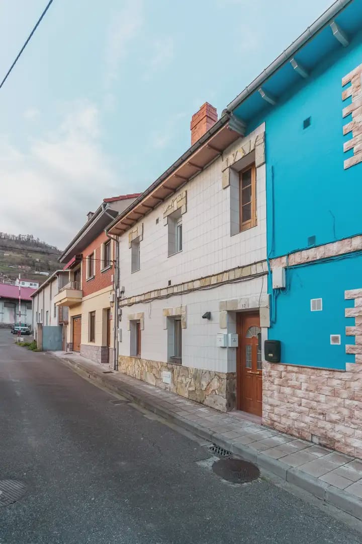 5 soverom Hus til salgs i Mieres - € 149 000 (Ref: 10038970)