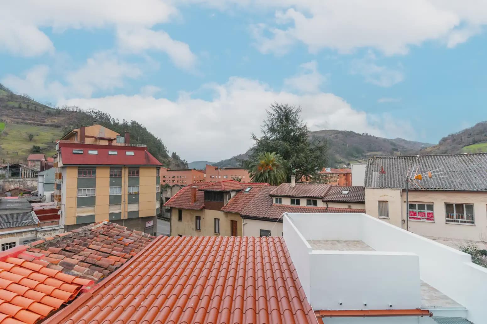 5 soverom Hus til salgs i Mieres - € 149 000 (Ref: 10038970)