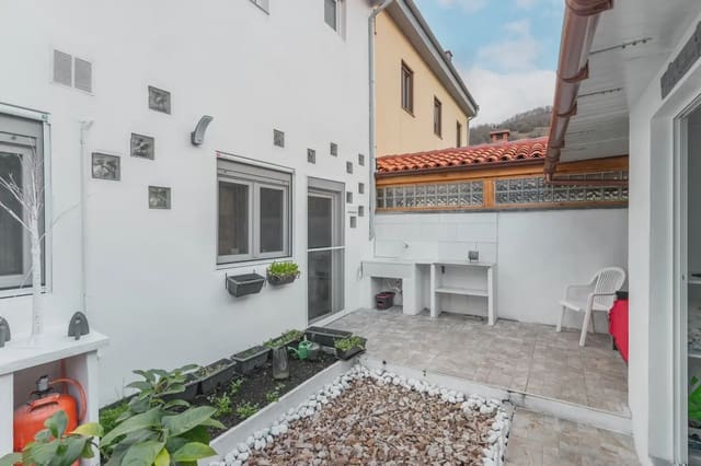 5 soverom Hus til salgs i Mieres - € 149 000 (Ref: 10038970)
