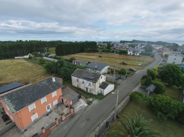 Villa til salg i El Franco - € 85.000 (Ref: 10038971)