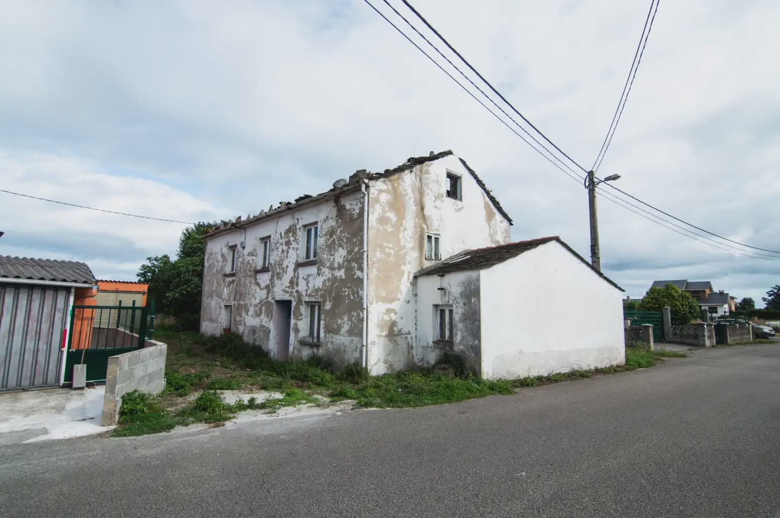 Villa til salg i El Franco - € 85.000 (Ref: 10038971)