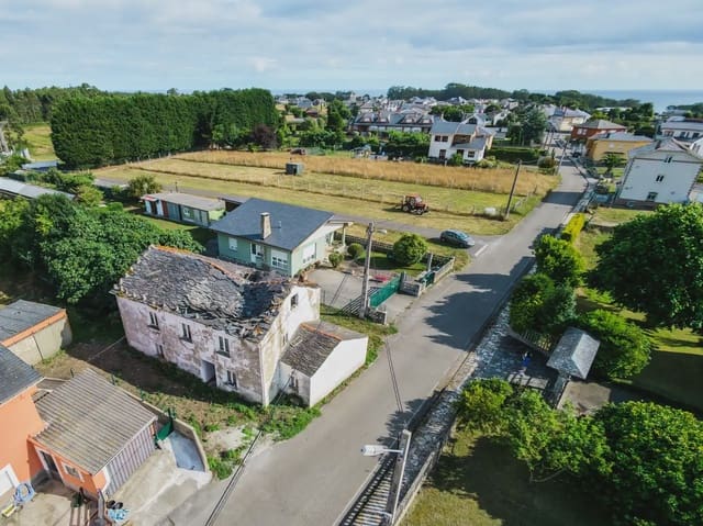 Villa til salg i El Franco - € 85.000 (Ref: 10038971)