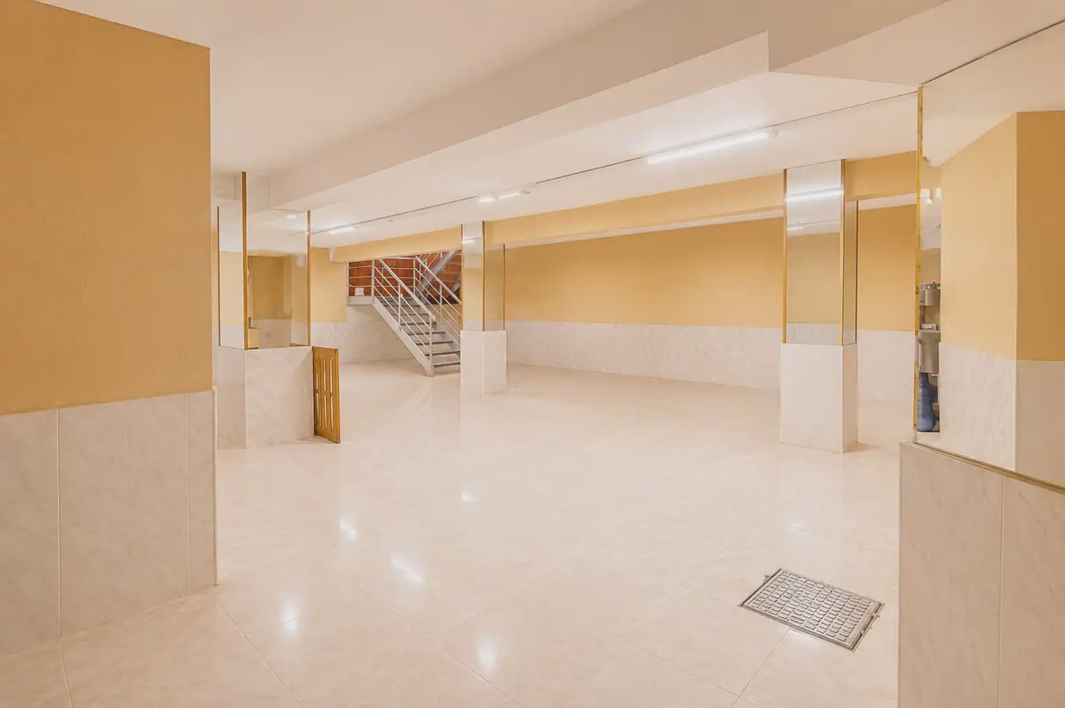 Local Comercial en Oviedo en alquiler - 1.000 € (Ref: 10038972)