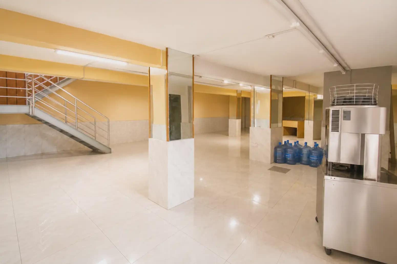 Local Comercial en Oviedo en alquiler - 1.000 € (Ref: 10038972)