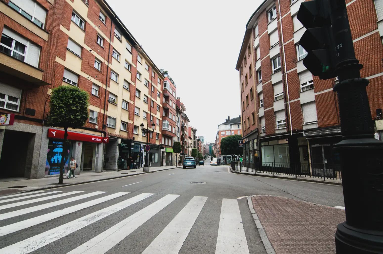 Local Comercial en Oviedo en alquiler - 1.000 € (Ref: 10038972)