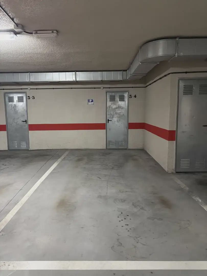 Garage in vendita in Oviedo - 16.400 € (Rif: 10038973)