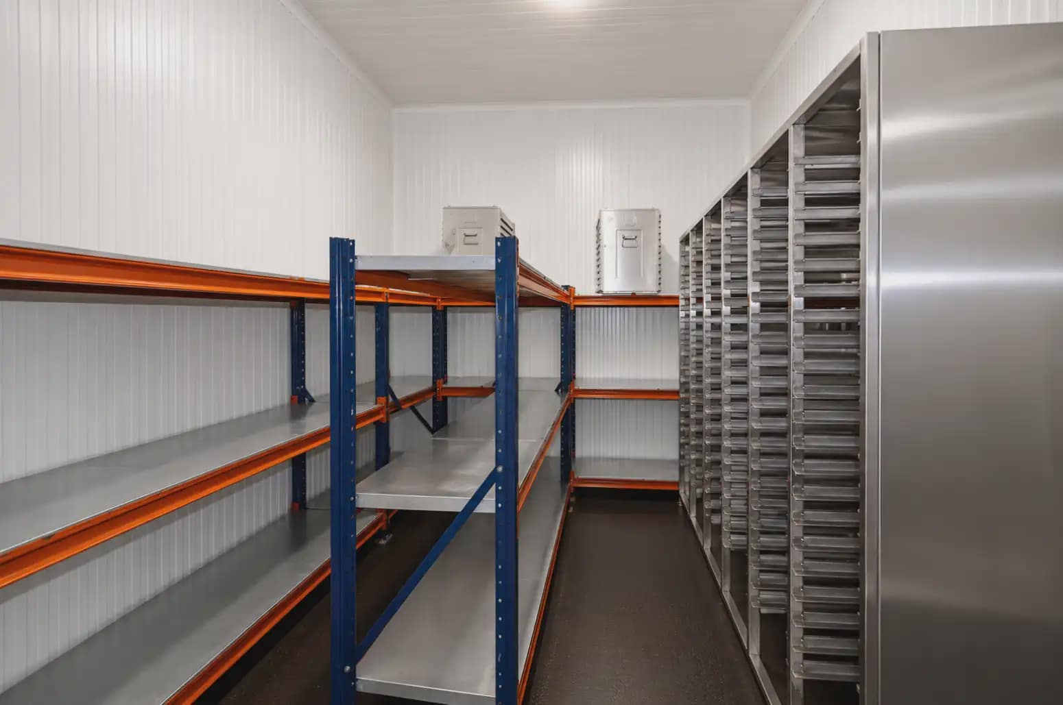 Local Comercial en Oviedo en alquiler - 1.900 € (Ref: 10038974)