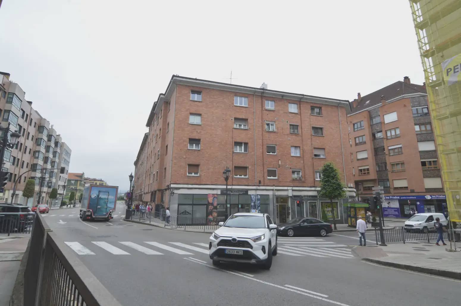 Local Comercial en Oviedo en alquiler - 1.900 € (Ref: 10038974)